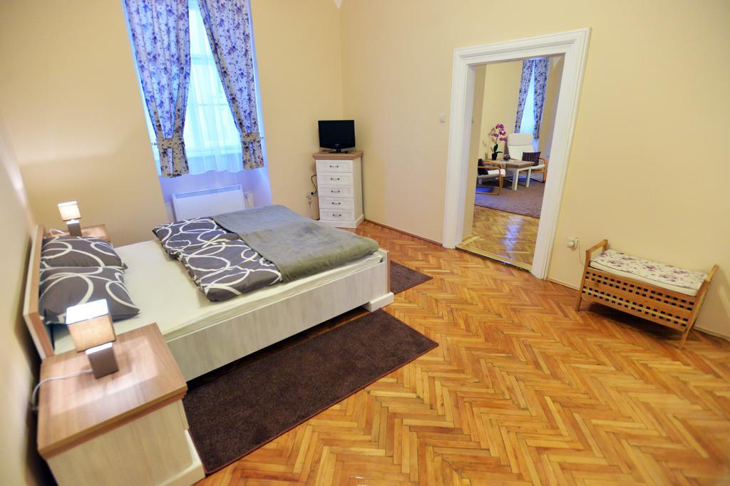 Foter Apartman Эгер Экстерьер фото